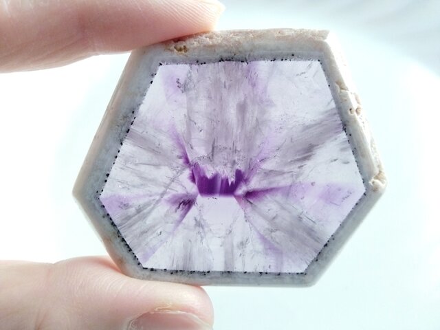 トラピッチェアメジスト【大】60x49mm ルース | iichi 日々の暮らしを