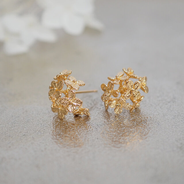 紫陽花〜紫〜 ブーケピアス／イヤリング - ピアス