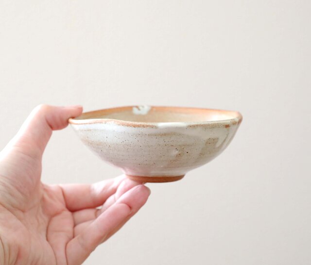SALE】チタンマット釉の三つ葉小鉢 | iichi 日々の暮らしを