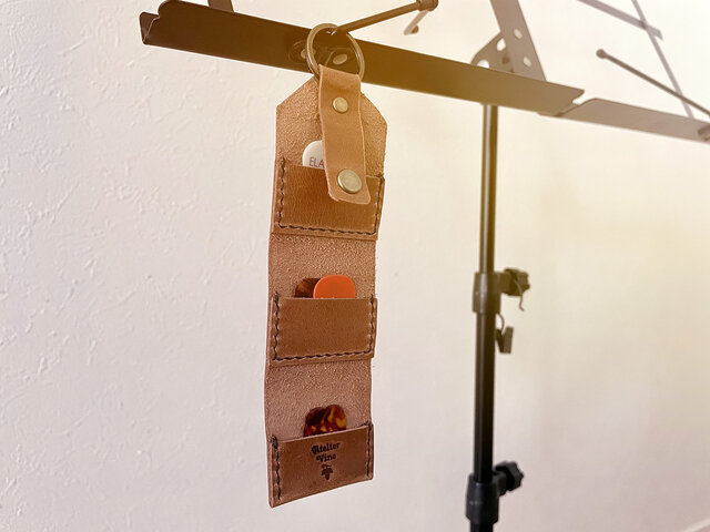 革のピックケース | iichi 日々の暮らしを心地よくするハンドメイドや