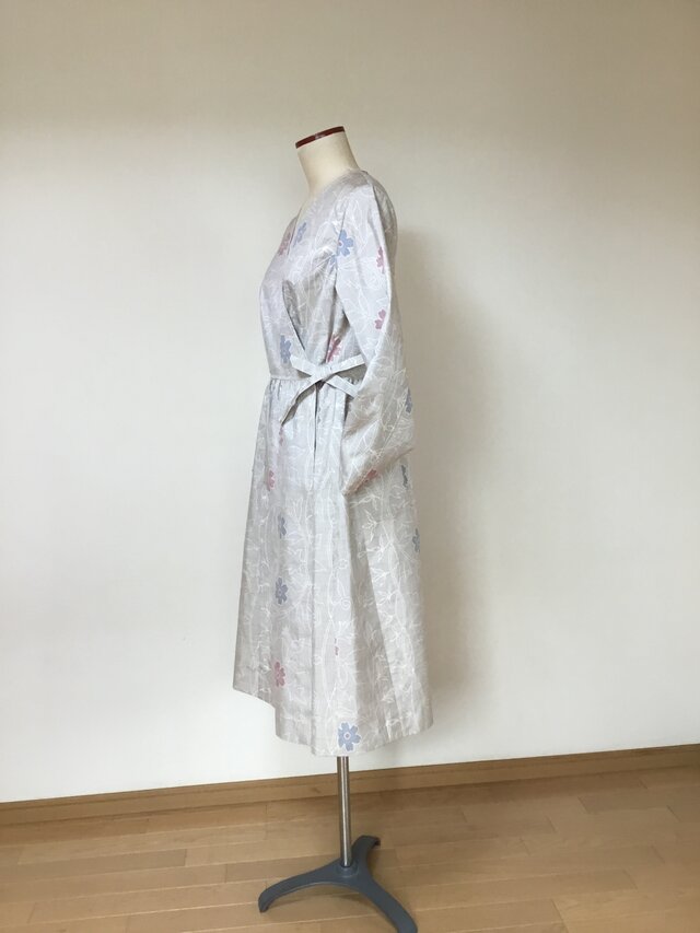 白大島紬からカシュクールワンピース 白大島紬からカシュクールワンピース 着物リメイク | iichi 日々