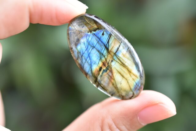 #象 #ラブラドライト Amazon.co.jp: mookaitedecor ラブラドライト クリスタル 象