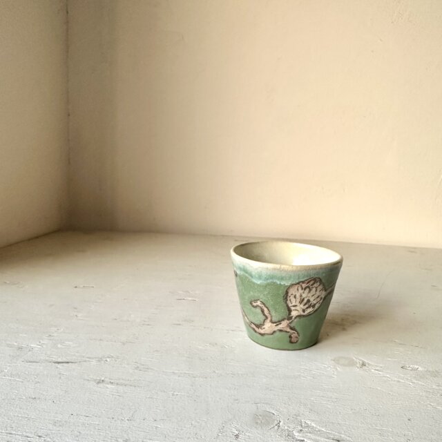 若草色釉　ボタニカル柄フリーカップ
