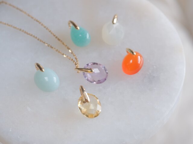 White moon stone charm K10YG ホワイトムーンストーン 天然石