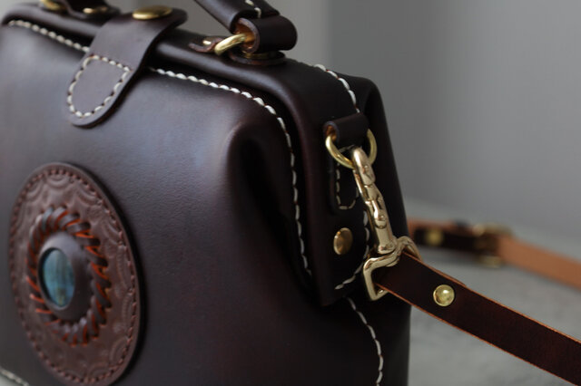 天然石飾り 本革ハンドバッグ がま口型 ヴィンテージ（昭和） 天然石