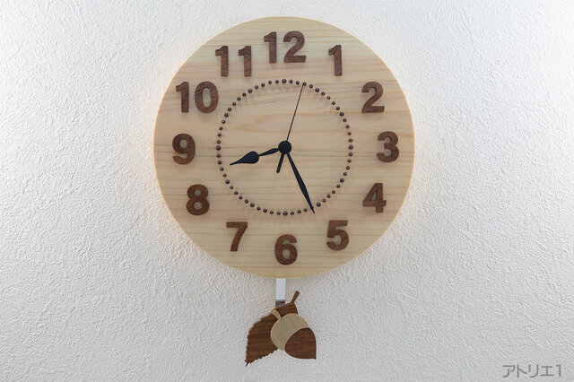 四季を楽しむ檜の振り子時計 | iichi 日々の暮らしを心地よくする