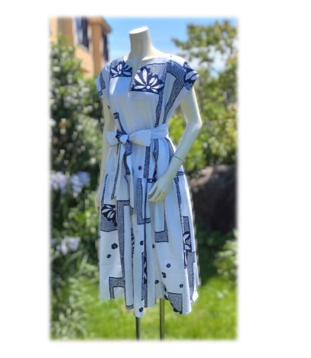 320　訳あり　フレンチスリーブワンピース　デッドストック衣地　ローウェスト　キーネック　ゆったりサイズ　