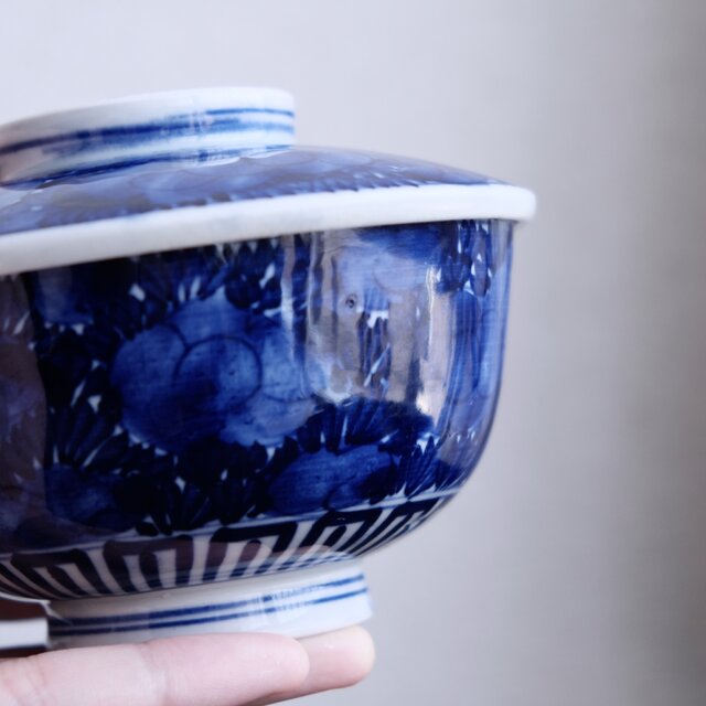 ベロ藍で素敵◆花尽くし。伊万里　花文染付蓋付碗　骨董品　antiques 器　明治時代　丁寧な暮らしに。