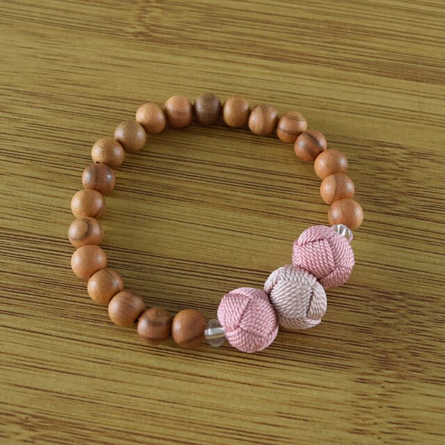 一凛 オリーブ木玉ブレスレット ピンク UDA189 | iichi 日々の暮らしを
