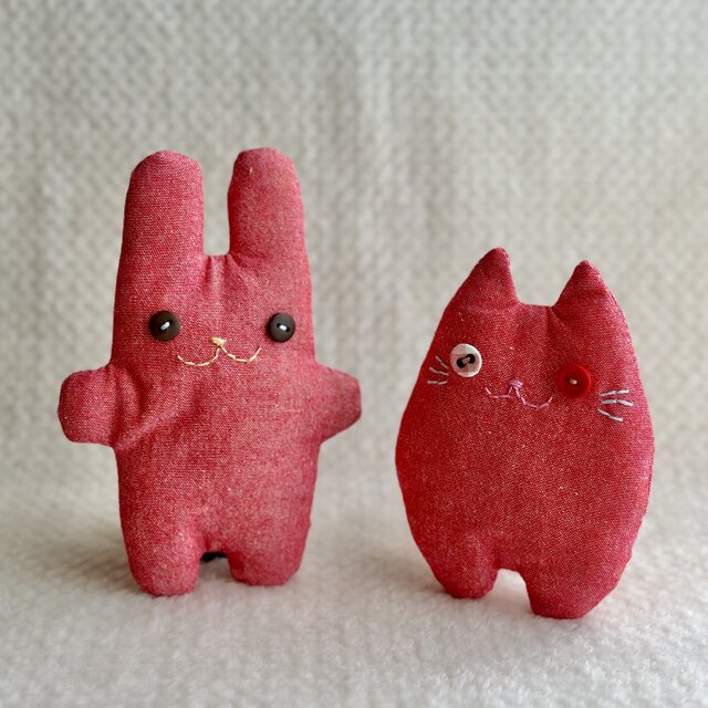赤いちびフニータ（うさぎのぬいぐるみ） | iichi 日々の暮らしを