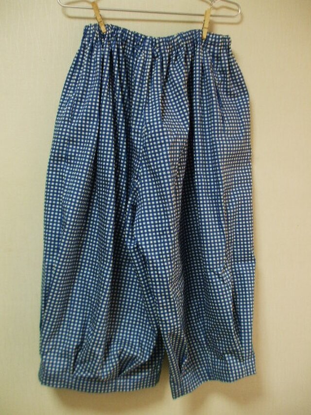 青と白のチェック柄カジュアルパンツ 青と白のチェック柄パンツ