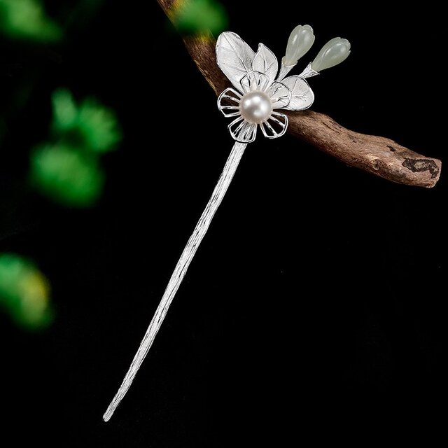 ハクモクレンの花が美しいシルバー簪 -上品なヘアアクセサリーK080 ...