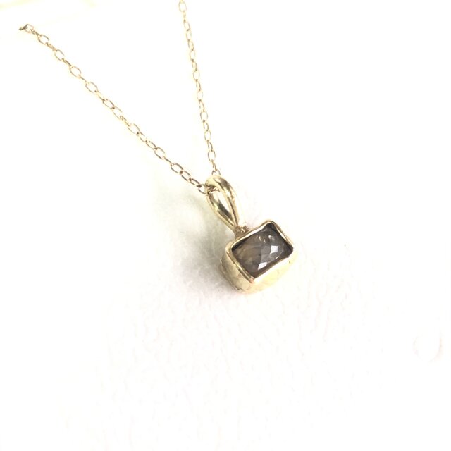 ナチュラルダイヤモンド・k10ゴールドペンダント（スクエア） | iichi