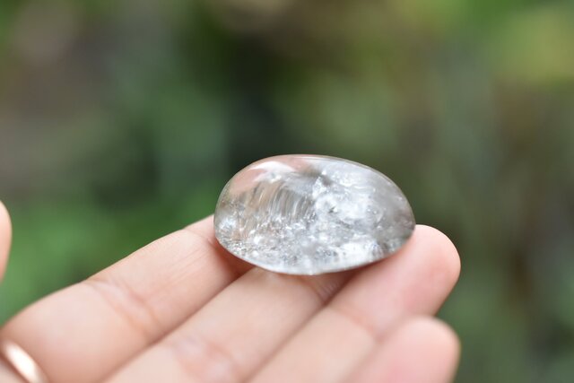 天然石 ガーデン入りハイクォーツ 楽天市場】ガーデンクォーツ 磨き原石 約15.8〜41.6g 数量限定 選べる