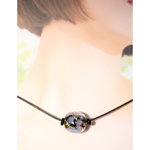 花火のとんぼ玉（ガラス玉）金箔入り | iichi 日々の暮らしを心地よく