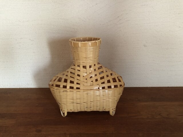 魚籠（ビク）型花籠 | iichi 日々の暮らしを心地よくするハンドメイド