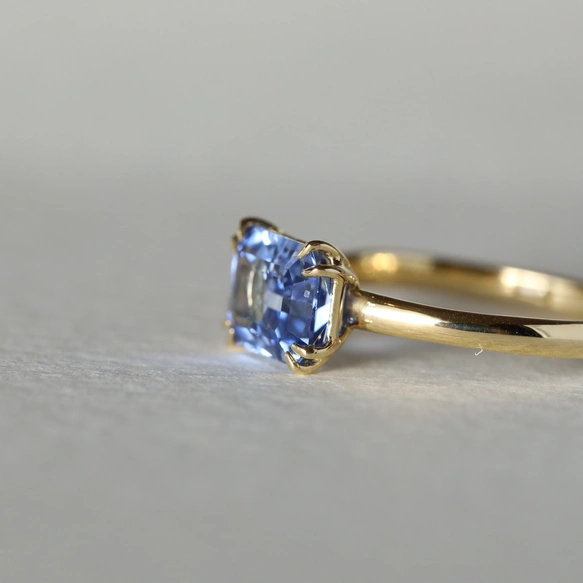 11号】一点物〈one-off〉K18◇バイカラーサファイアリング 1.86ct 18金 指輪〈one off_49〉 | iichi  日々の暮らしを心地よくするハンドメイドやアンティークのマーケットプレイス