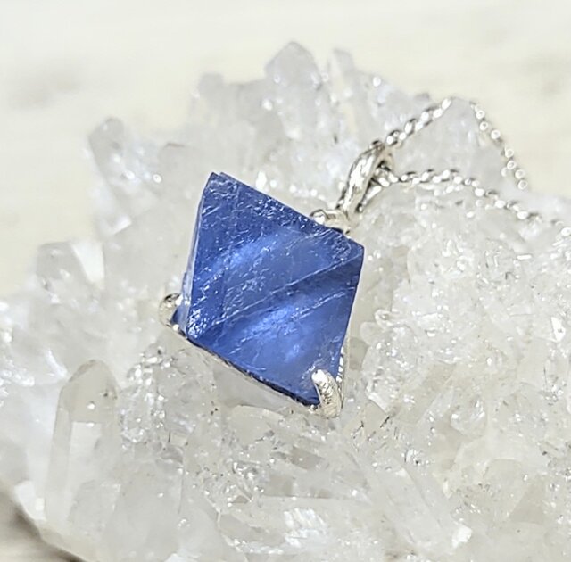 ブルーフローライト＊925 pendant | iichi 日々の暮らしを心地よくする