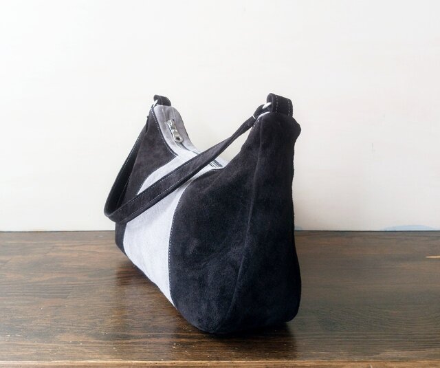 ノンネイティブ　ピッグスエード　ショルダーバッグ ノンネイティブ ピッグ スエード レザー ショルダーバッグ 黒