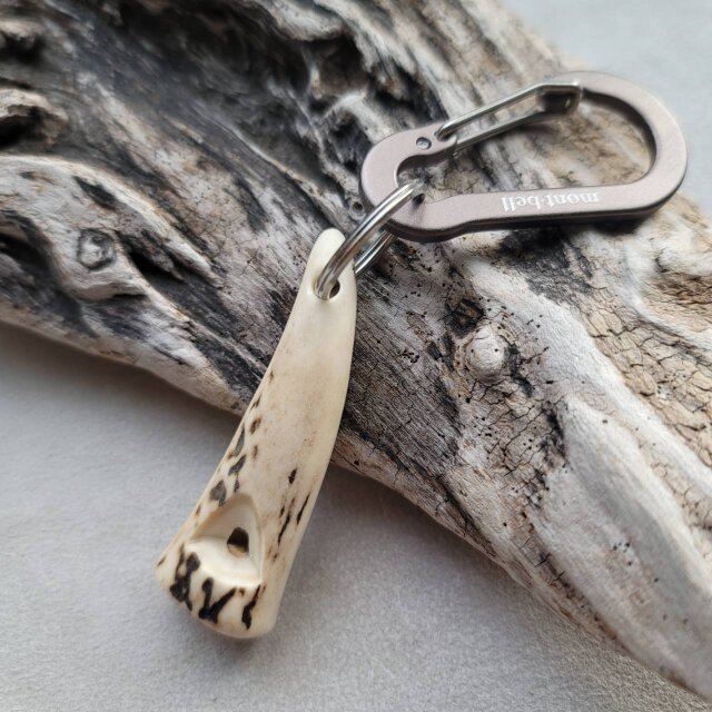 蝦夷鹿の角笛 mont-bellカラビナ#3