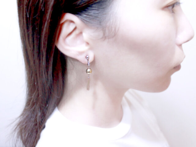 【1132】風鈴形のピアス／イヤリング 再販人気No. 1】すずらん型の風鈴ピアス・イヤリング、夏景色