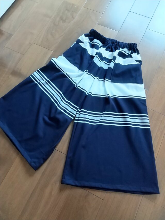 濃紺ボーダーコットンガウチョパンツ