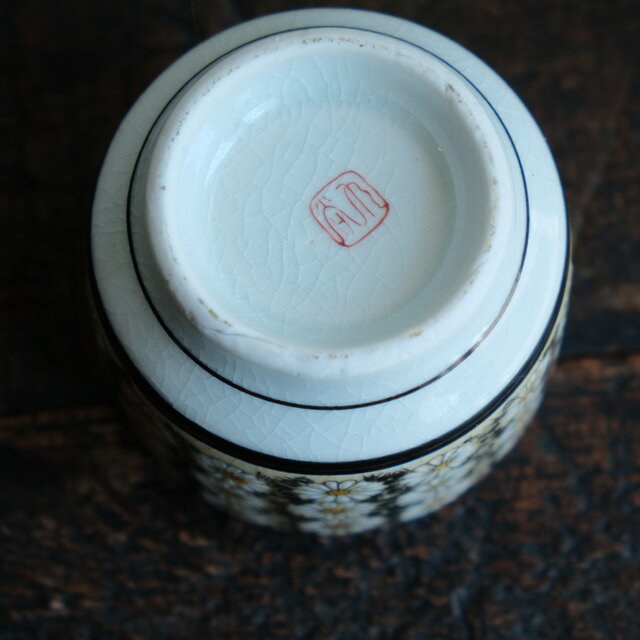 アンティーク九谷焼の大皿　カラフルな菊の絵尽くし アンティーク九谷焼の大皿 カラフルな菊の絵尽くし アンティーク