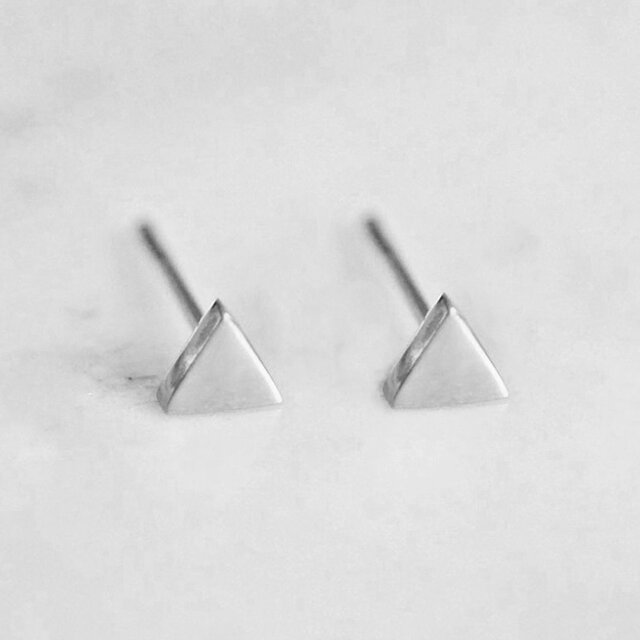 ピアス 三角 トライアングル サージカルステンレス シルバー