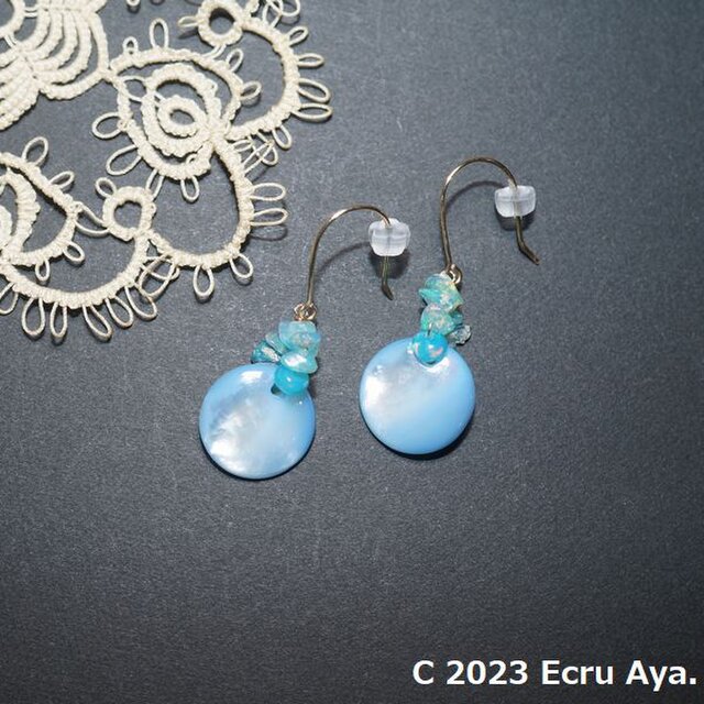 *響き合う*ブルーシェルとカラーオパールのピアス