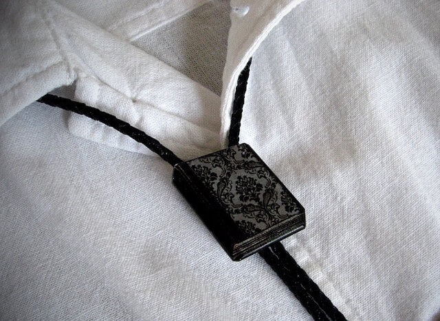 極上　般若　ループタイ　天然素材　アンティーク　和彫　置物　骨董　飾り物 2025年最新】ループタイ 般若の人気アイテム - メルカリ