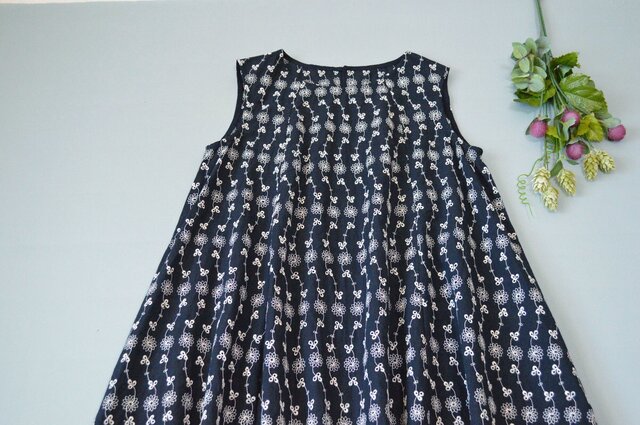コットン100％総刺繍大人可愛いノースリーブロングワンピース