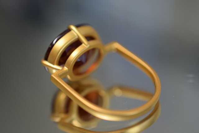 k-9 一点物 9.3ct 宝石質 大粒 柘榴石 ガーネット 13.5号 k18金 艶消し