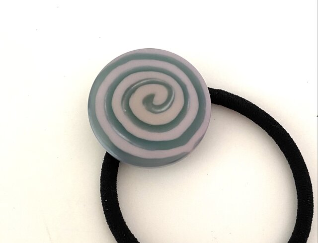 ハンドメイド ヘアゴム☆ラベンダーカラー ラベンダー&コットンパール◇花束みたいなビーズヘアゴム/Creema