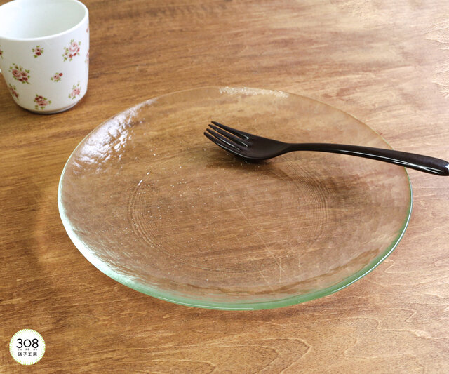 リサイクルガラスの食器 丸皿(φ24cm) | iichi 日々の暮らしを