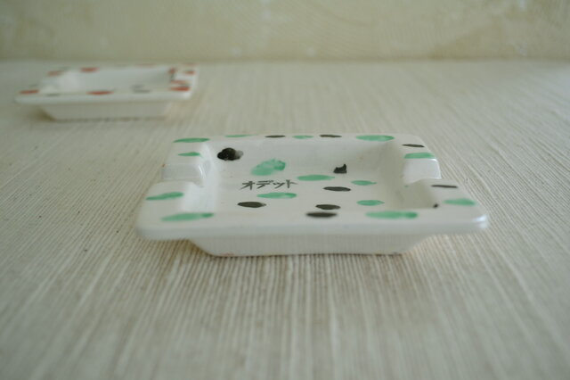 昭和レトロのかわいい陶器製三色灰皿（未使用）青 緑 赤ドット | iichi