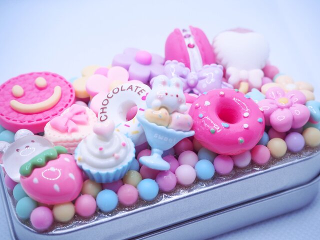 デコパージュꔛꕤインテリア雑貨♡収納BOX♡苺うさぎ♡リメイク