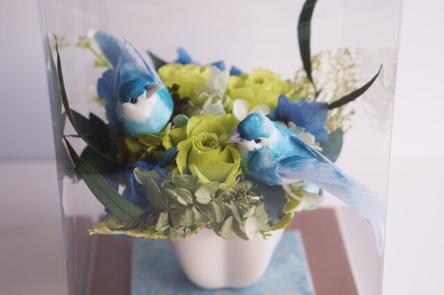 幸せを運ぶ鳥　フラワーアレンジ　ハッピーハミングバード　ハンドメイド プリザーブドフラワー「Happiness Bird～幸せを運ぶ鳥～」ピンク