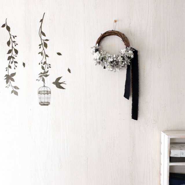 黒パールグレーのハーフリース プリザーブドフラワー 紫陽花 | iichi