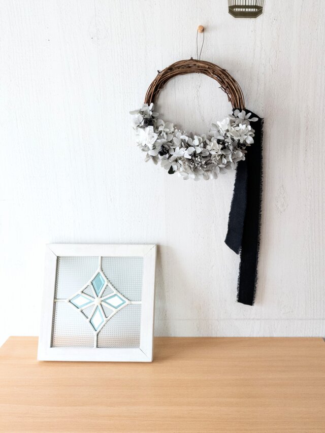 黒パールグレーのハーフリース プリザーブドフラワー 紫陽花 | iichi