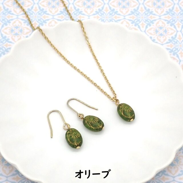 3色から選べる》オーバルビーズネックレス＆ピアス／イヤリングセット