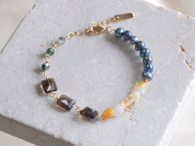 Opal bracelet：天然石オパールブレスレット 淡水ネイビーパール