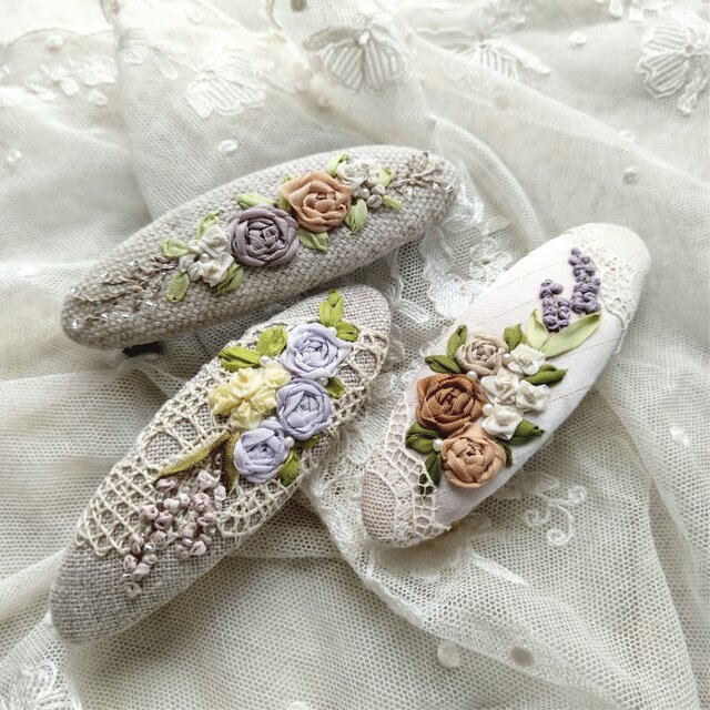 リボン刺繍*バレッタ*c | iichi 日々の暮らしを心地よくする