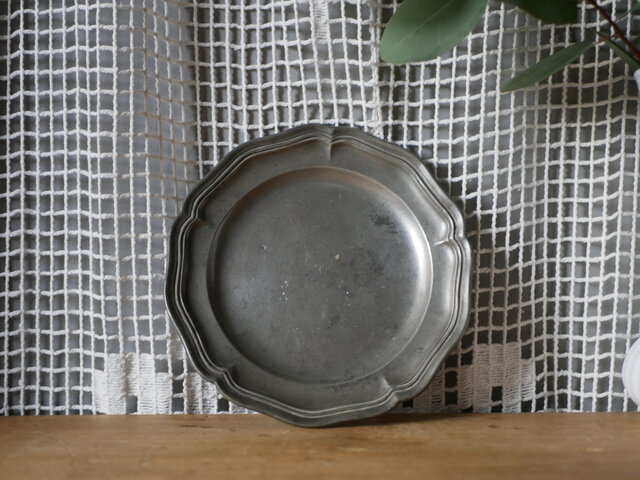 フランスアンティーク　ピューター製　プレート　花リム　5枚セット　ブロカント フランスアンティーク Etain エタン（ピューター）花リム