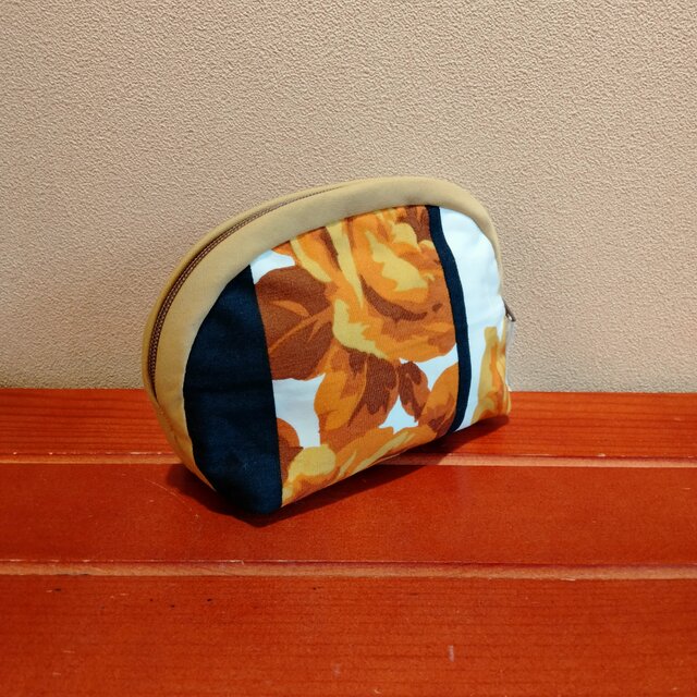 綿　楕円型ポーチ（中）