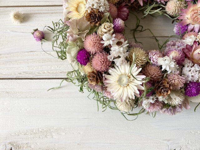 秋からの千日紅リース | iichi 日々の暮らしを心地よくする