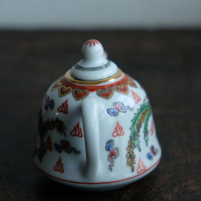 骨董　小さな急須　金の線描き鳳凰 アートな絵柄　蓋が可愛い！ 骨董 小さな急須 金の線描き鳳凰 アートな絵柄 蓋が可愛い