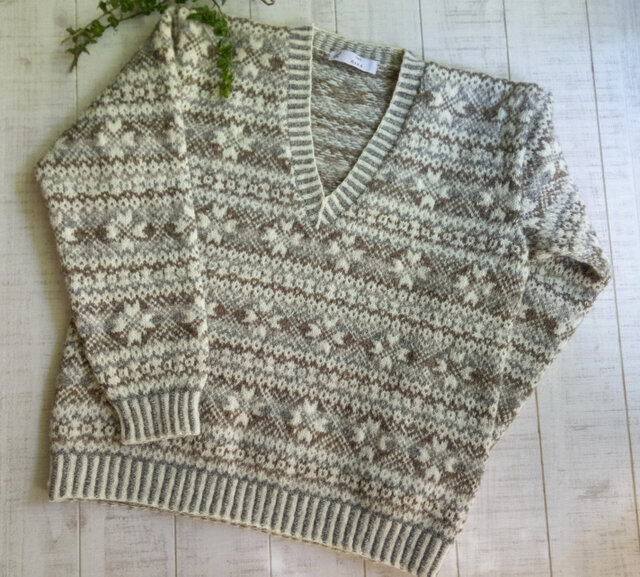 フェアアイル セーター 大きいVネック c （ ベージュ） | iichi