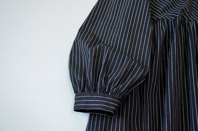 M】Vネックブラックストライプポケット付き大人可愛い長袖ロング