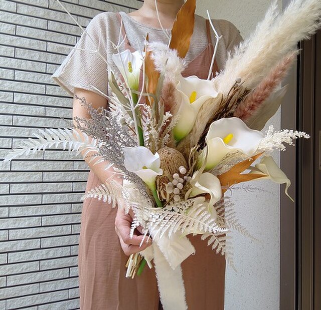 パンパスとカラーの秋クラッチブーケ＊ブートニア | iichi 日々の