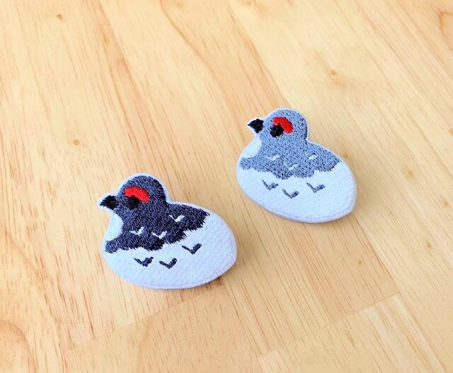 刺繡ブローチ 「雷鳥」 | iichi 日々の暮らしを心地よくする